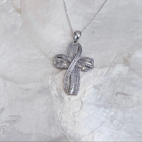 Sterling Silver 925 Simulated Baguette Round Diamond CZ Puffy Cross Necklace - Picture 2 of 11